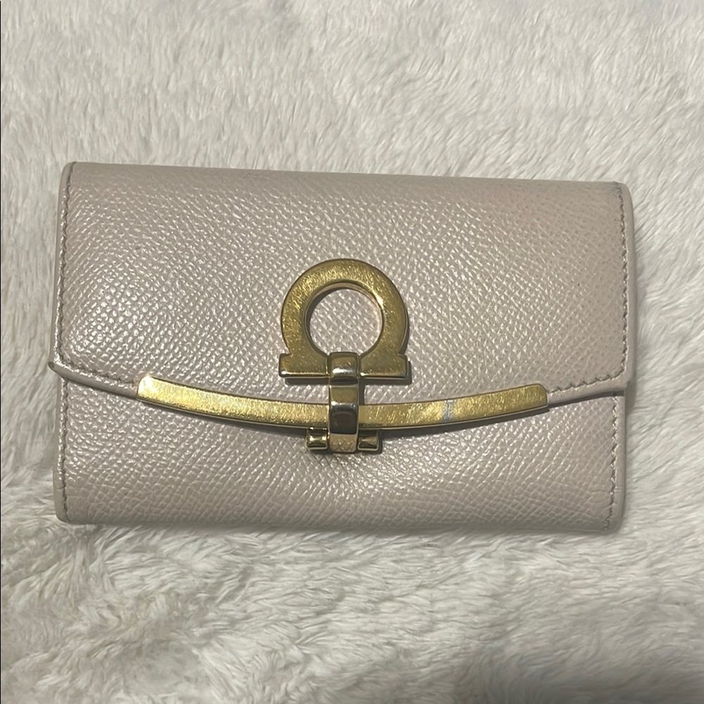 Authentic Salvador Ferragamo Gancini clip hardware key case made in Italy